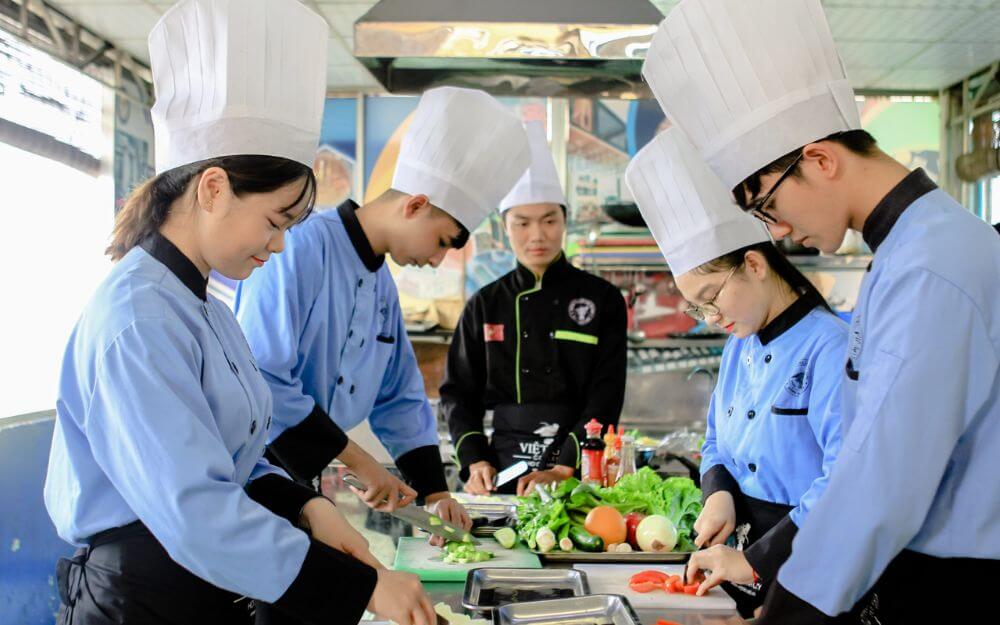 Nên học ngành nào?