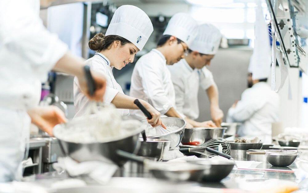Không học đại học vẫn có thể trở thành đầu bếp chuyên nghiệp